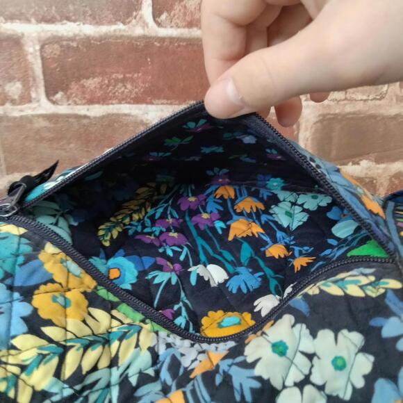 Vera Bradley Midnight Blues Crossbody Bag Large On The Go Purse - Picture 2 of 6